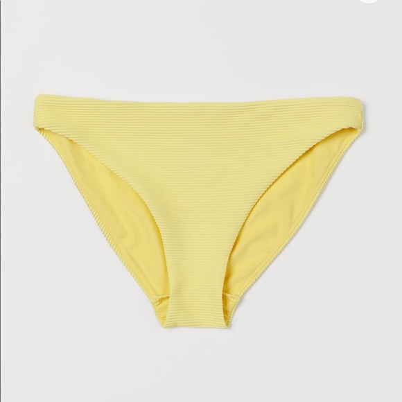 Bikini Bottoms - Picture 1 of 9